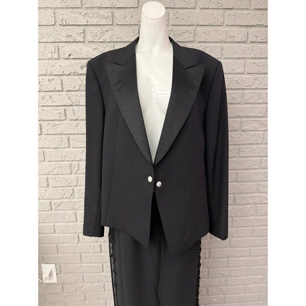 Women’s Black Elegant Tuxedo Cropped Jacket with Satin Lapel Size 1X